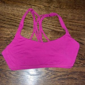 Lululemon size 2 fuchsia sports bra.
